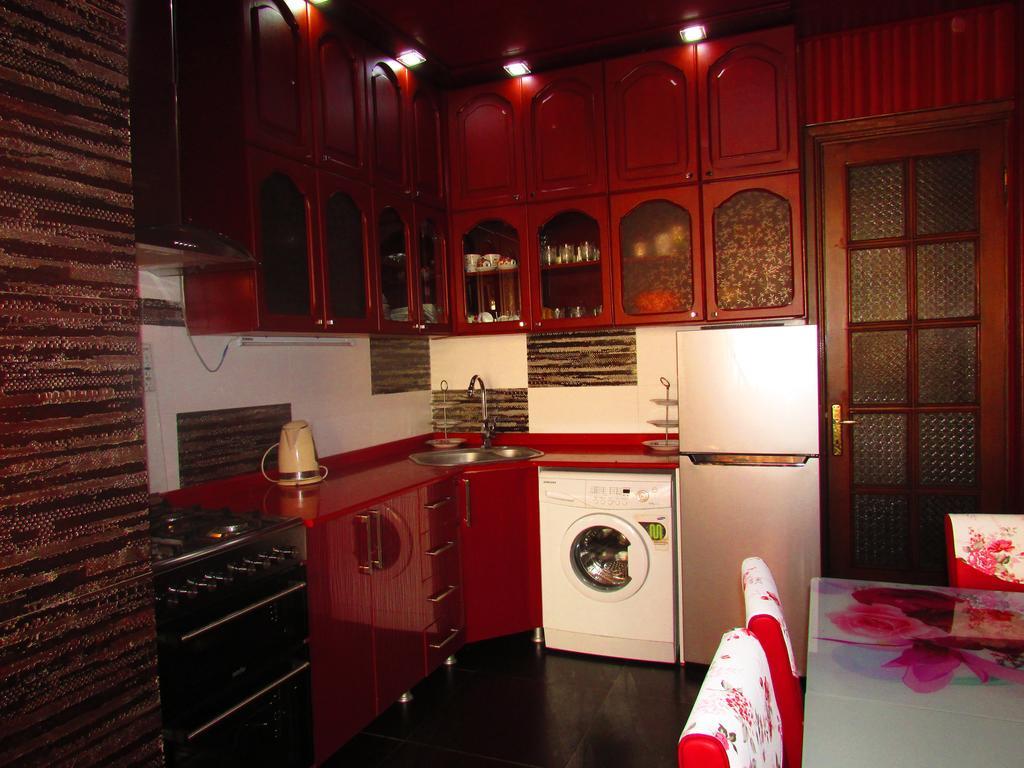 Apartment Irma Rustaveli 57 バトゥーミ エクステリア 写真